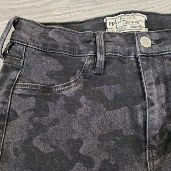 Free People High Waist Camo Denim Skinny Jeans Black Size 28 Regular - Picture 15 of 16